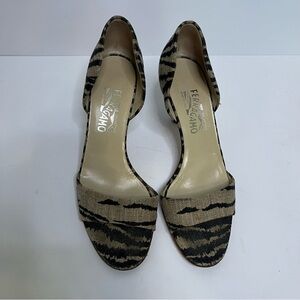 Salvatore Ferragamo Black and Tan Animal Print Heels Size 9